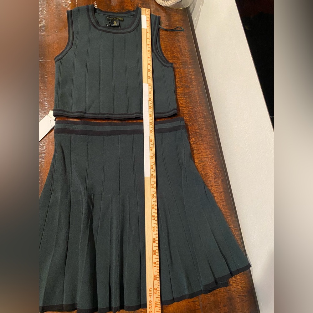House of Harlow 1960 Tennis Sleeveless Sweater Top & Pleated Skirt Set Sz S - Picture 9 of 15